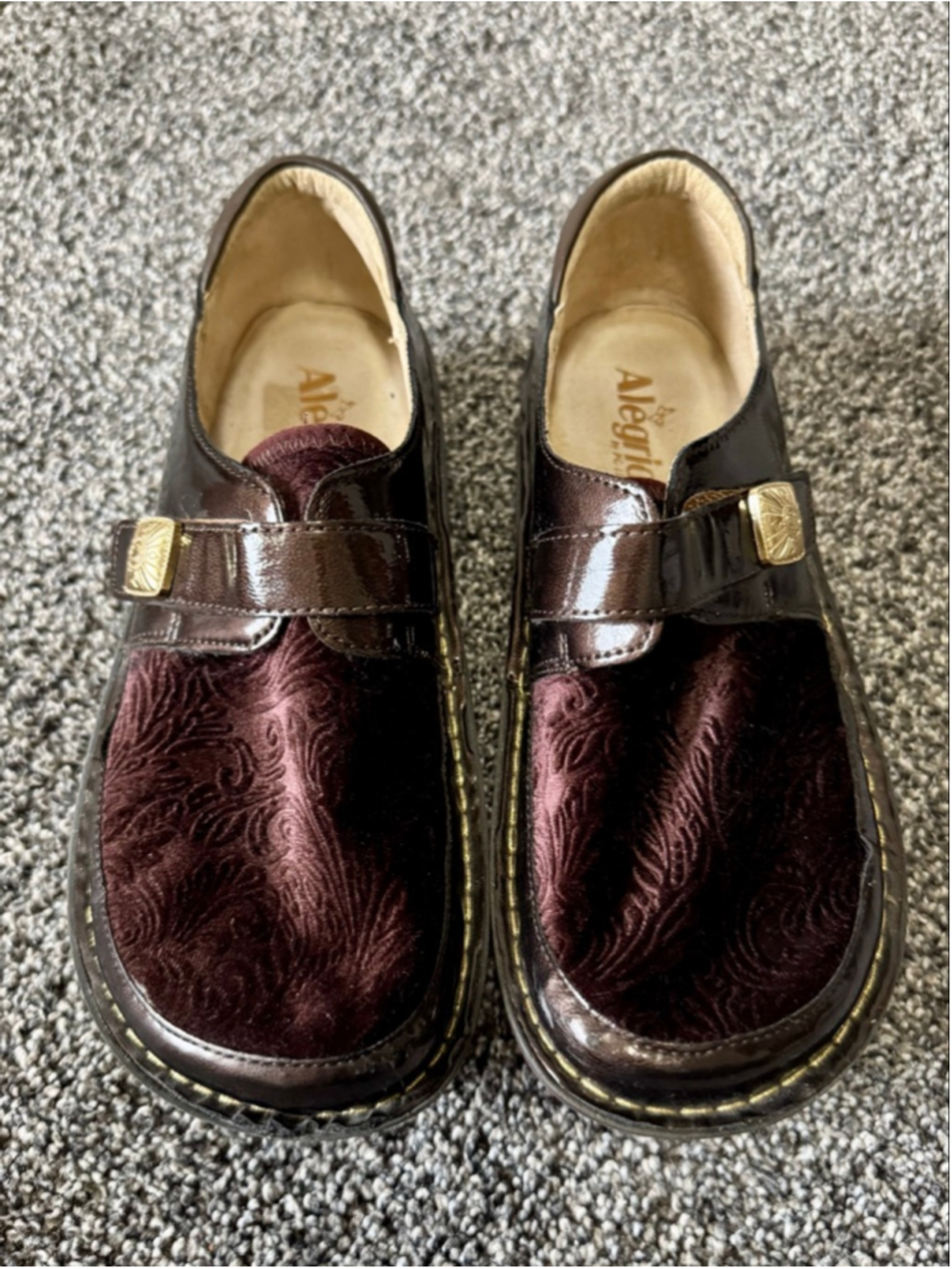 Women’s Alegria Embossed Velvet Brenna Shoes in Burgundy Size 8.5